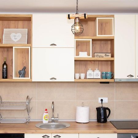 Laura Apartment 诺威萨 外观 照片