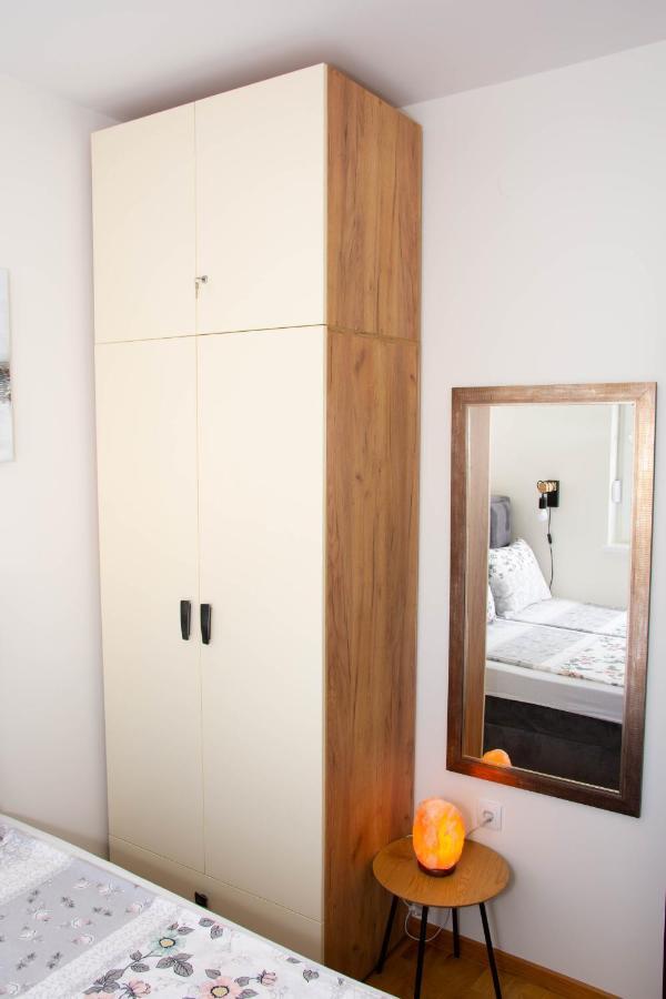 Laura Apartment 诺威萨 外观 照片